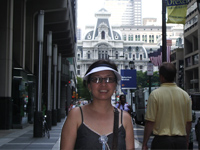 Patti in city_hall with the arch in background